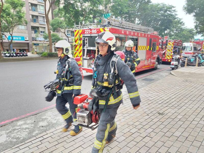 北大青鸟消防主机风机操作视频